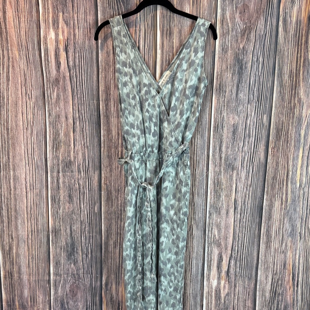 Cloth & Stone Patterned Gray Jumpsuit